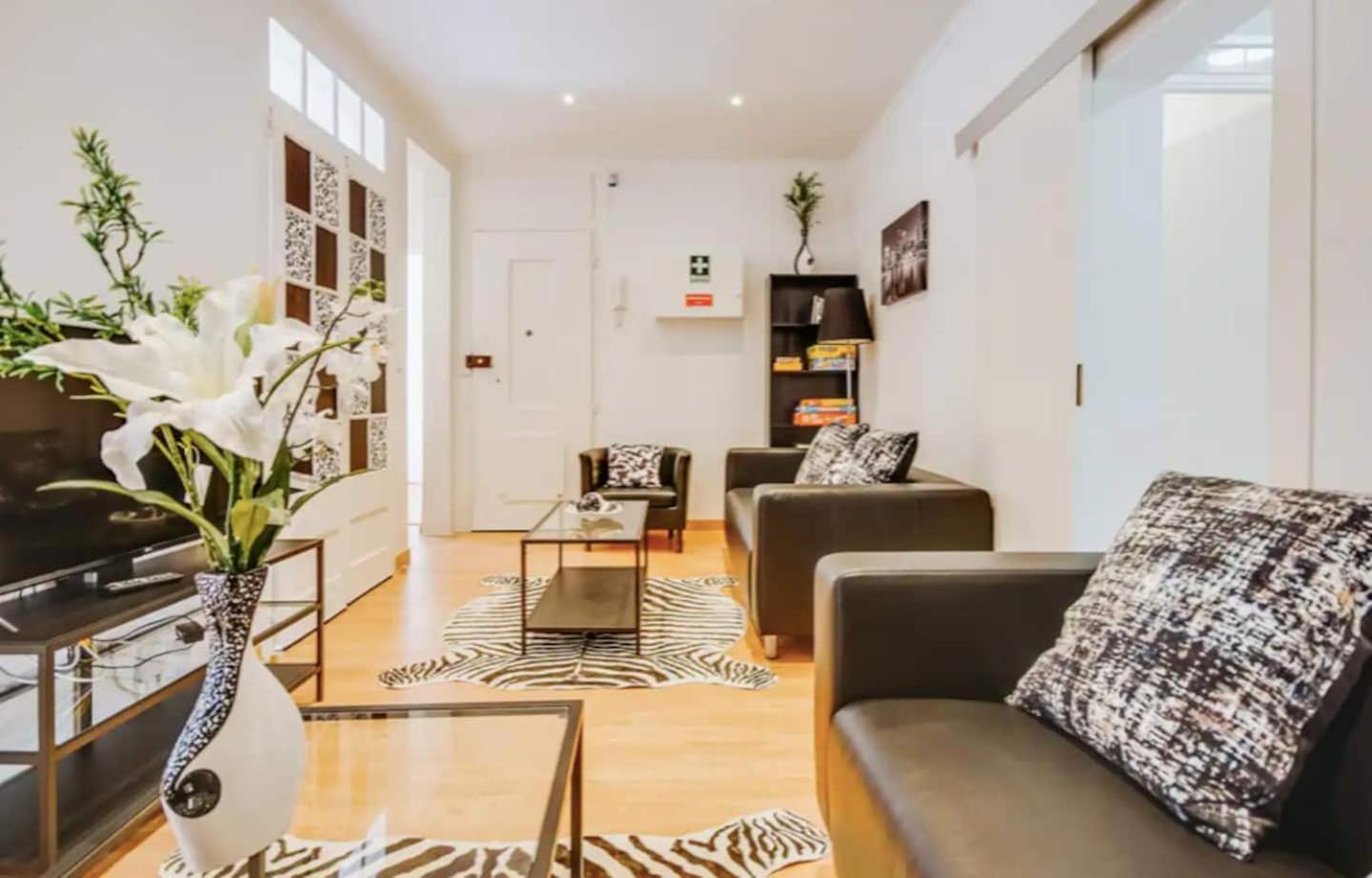 3 Bedroom Apartment In Baixa With River View Lisbon Exterior photo
